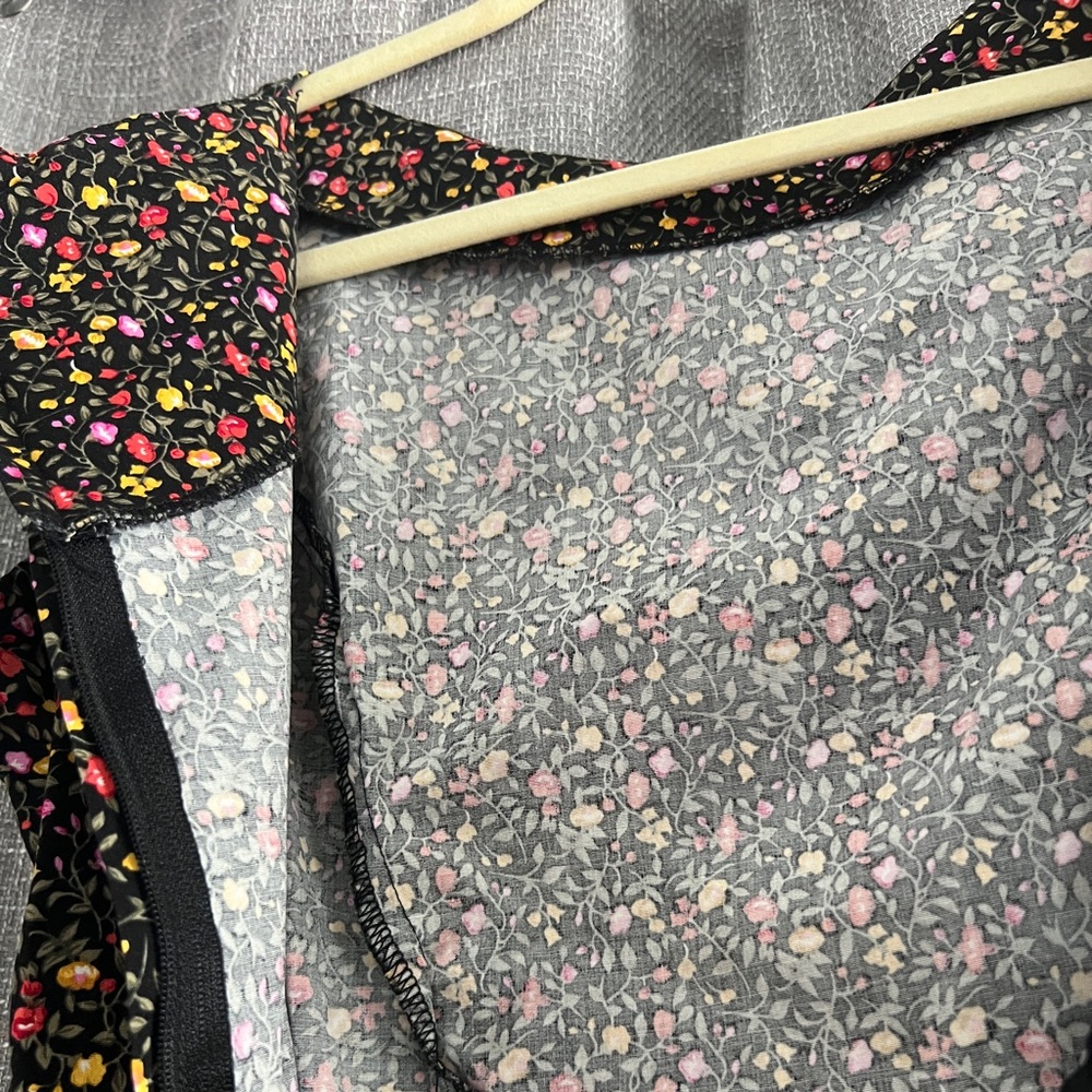 Vintage 90’s Betsy Lauren - ditsy floral print on black mini dress - size 10 - Picture 12 of 14